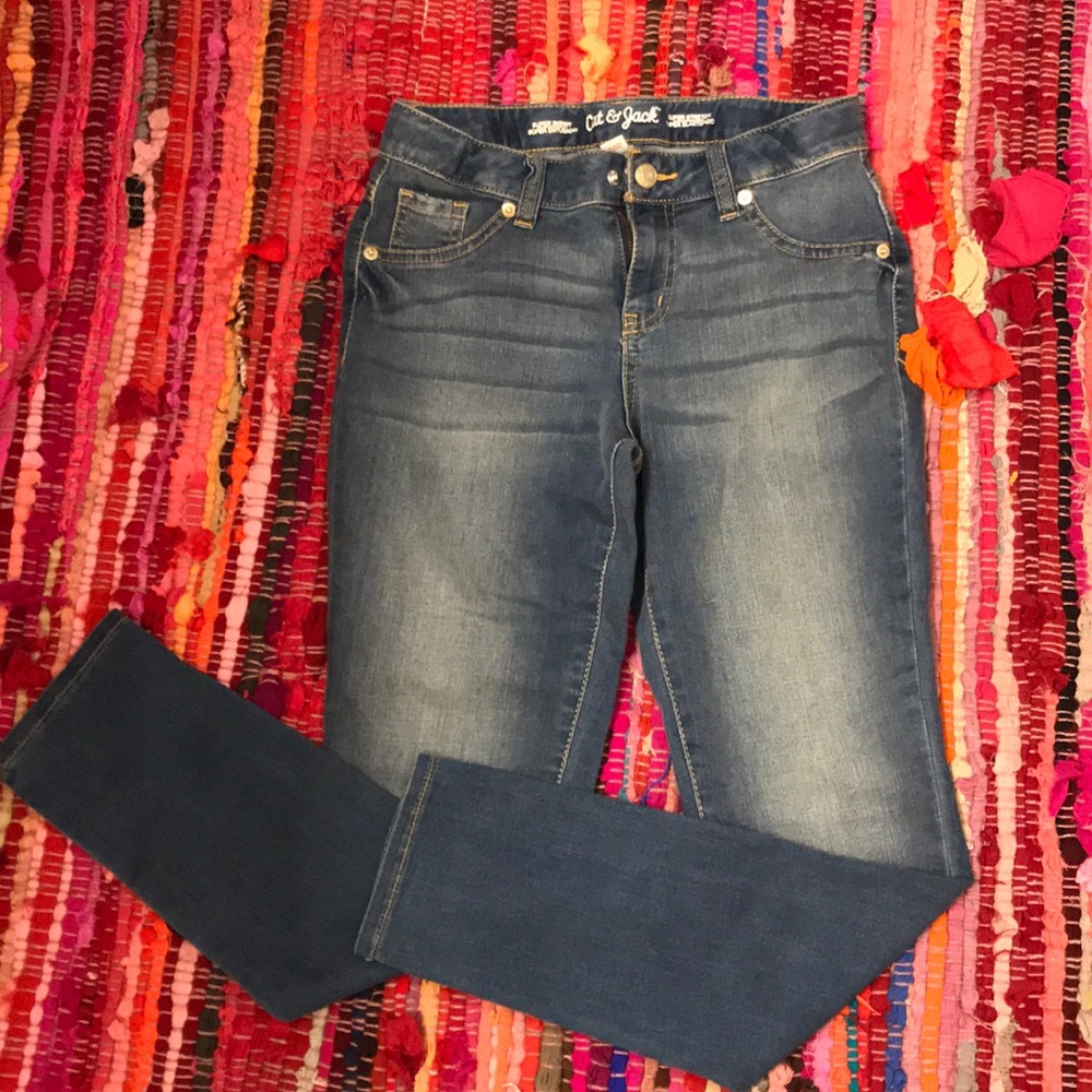 Light wash jeans